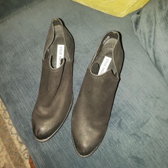 Shoes - Picture 1 of 2